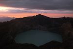 Mulai Hari dengan Sunrise di Danau Kelimutu, Juara!