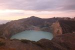 Mulai Hari dengan Sunrise di Danau Kelimutu, Juara!