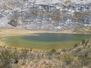 Keajaiban Alam Indonesia: Danau Tiga Warna di Papua