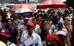 Puluhan Ribu Guru Honorer Demo di DPR