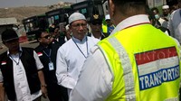 Ia juga meminta pelayanan ditingkatkan salah satunya adalah masa tunggu jemaah di terminal saat jam sibuk.