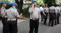 Pengosongan rumah dinas itu mendapat penjagaan dari aparat kepolisian. Pool/Lamhot Aritonang/detikFoto.