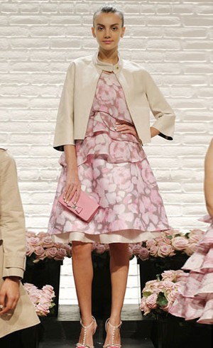 Koleksi Sepatu Kate Spade Terbaru Dituduh Tiru Desain Valentino