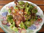 Bercucuran Keringat Menyantap Ikan Tude Bakar dengan Sambal Rica