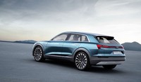 Samping kiri, Audi menyebut mobil SUV-nya itu seperti sebuah mobil sport. Saat pedal gas diinjak habis ke lantai mobil mobil bisa melaju dari 0-100 km per jam dalam 4,6 detik dan mencapai kecepatan maksimal 210 km/jam. Istimewa/dok Audi.