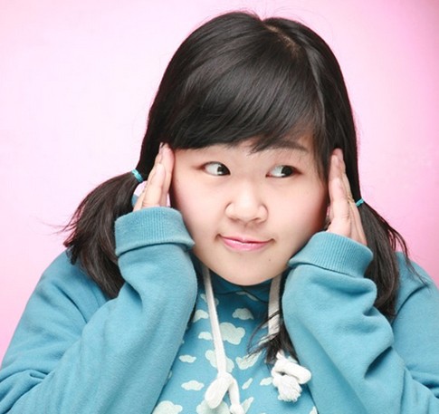 Tak Sengaja Pegang Paha Suho EXO, Komedian Ini Dicibir Fans