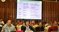 Siti didampingi jajarannya menghadiri rapat di Komisi IV DPR, Senayan, Jakarta. Pool/Lamhot Aritonang/detikFoto.