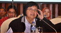Siti menuturkan, total pesawat untuk pengendalian kebakaran hutan berjumlah 21 unit plus 4 unit air craft. Namun itu tak semuanya milik kementeriannya. Banyak unit pesawat yang berstatus menyewa. Pool/Lamhot Aritonang/detikFoto.