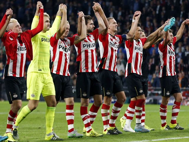 PSV Taklukkan MU 2-1