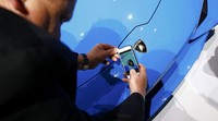Belum ada informasi harga mengenai mobil ini. Namun, Lamborghini Huracan Spyder akan dibanderol sekitar US$ 240.000 (Rp 3,4 miliar). Kai Pfaffenbach/Reuters/detikFoto.