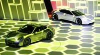 Porsche 911 Carrera S dan Mision E dipamerkan di Frankfurt Motor Show. Kai Pfaffenbach/Reuters/detikFoto.