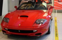 Koleksi mobil ferrari yang dipamerkan di musium ferrai, Maranello, Italia.