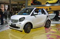 Cabrio fortwo juga diklaim lebih aman seperti Hardtop fortwo, smart telah menambahkan daftar panjang baja besar yang berjalan di bawahnya dan tabung terbuat dengan kekuatan tinggi, begitu juga dengan baja terbaik dalam A-pilar.Istimewa/Leftlanenews.