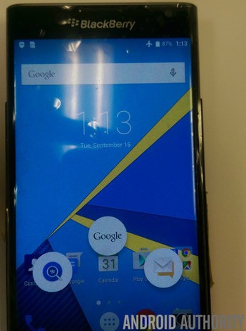 Sedangkan tampilan user interface terlihat tidak macam-macam. Kemungkinan, Venice akan menjalankan tampilan Android murni dan tak banyak kustomisasi. Kecuali penambahan layanan khas BlackBerry. (kredit foto: Android Authority)