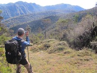 Bersakit-sakit dahulu bersenang-senang kemudian. Begitu tiba di ketinggian 3.500-an mdpl, selamat menikmati rangkaian pegunungan yang cantik di depan mata (Afif/detikTravel)