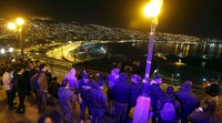 Warga dievakuasi ke bukit Cerro Baron, Valparaiso. Rodrigo Garrido/Reuters/detikFoto.