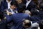 Kericuhan Terjadi di Parlemen Jepang