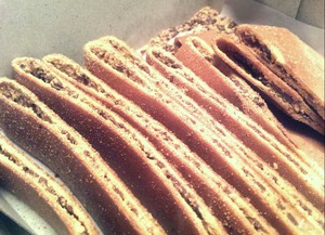 Martabak Asan: Kriuk-Kriuk Renyah Martabak Tipker Super Garing dari Bandung