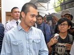 Eza Gionino Tebar Senyuman Usai Jalani Sidang Vonis