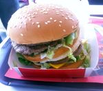 Yummy! Enaknya Mini Big Mac dan Mega Mac dari​ McDonalds