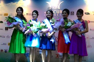 Cantik dan Doyan Diving, Inilah Miss Scuba Indonesia 2015