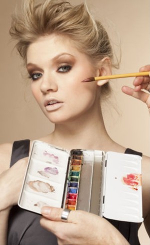 Ini Kata Blogger dan Makeup Artist Tentang Tren Kecantikan dari Media Sosial