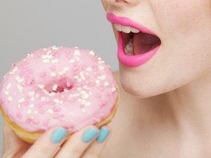 Para Artis Hollywood Makan Banyak Donat untuk Gemukkan Badan