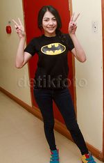 Kezia Karamoy Berbaju Batman