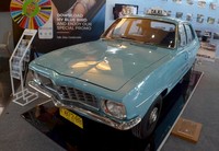 Taksi Holden Torana LJ Series.