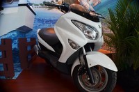 Dengan tampilan mewah, motor ini mampu menarik minat bagi pecinta motor matik.