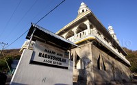 Masjid Jami Babussholah ini berada di Alor Besar, NTT.