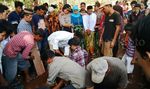 Bocah SD yang Tewas Ditendang Temannya Dimakamkan