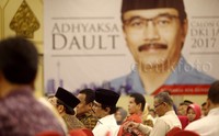 Sejumlah tokoh juga terlihat hadir dalam acara tersebut, seperti mantan Menteri Perdagangan Rachmat Gobel, Hendardji Soepandji, mantan atlet Icuk Sugiarto, dan artis Olivia Zalianty. Selain itu ada ratusan pemuda dan ulama yang hadir di acara ini.