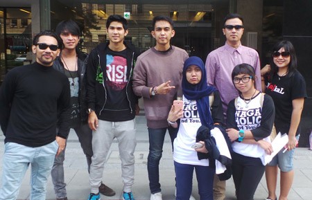 Tak Sabar, Fans Lyla Datangi Hotel