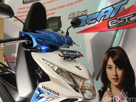 JKT48 Hibur Pengguna Motor Honda BeAT