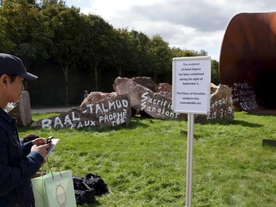 Patung Kontroversial Anish Kapoor di Prancis Akhirnya Diperbaiki