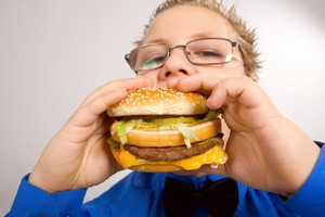 Siasati dengan Trik Ini Agar Anak Tak Kecanduan Fast Food (2)