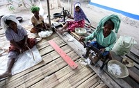 Di Alor, sentra tenun ikat berada di Kecamatan Alor Barat Laut. Nama tempatnya Gunung Mako, tepatnya terletak di Dusun Hula, Desa Alor Besar (Rengga/detikTravel)
