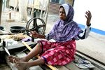Mengintip Pembuatan Tenun Ikat Tradisional Khas NTT