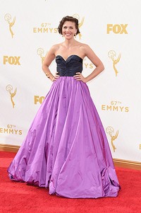 Maggie Gyllenhaal tampil dibalut gaun dari Oscar de la Renta. Jason Merritt/Getty Images/detikFoto.