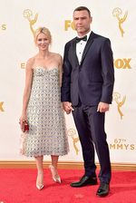 Mengintip Suasana Red Carpet Emmy Awards 2015 (2)