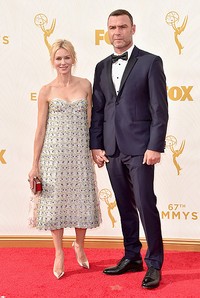 Naomi Watts serasi dengan Liev Schreiber di red carpet. Alberto E. Rodriguez/Getty Images for TNT LA/detikFoto.