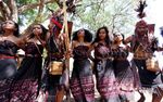 Melihat Kampung Tradisional Takpala