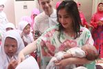 Nagita Slavina Cantik Berbunga di Syukuran Akikah Rafathar
