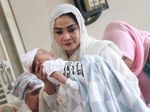 Ibunda Nagita dan Cucu Kesayangannya