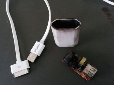 Lagi Ngecas iPhone, Duar!! Tiba-tiba Meledak