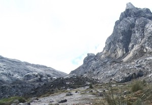 Ini Penjelasan Soal Spanduk di Pegunungan Carstensz