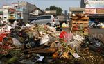 Sungai di Cibinong Penuh Sampah