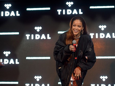 Rihanna Masih Rahasiakan Kapan Album Barunya Dirilis