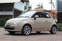 Menjajal Si Mungil Fiat 500